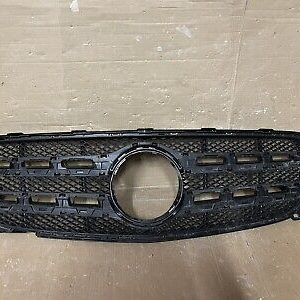 Mercedes-Benz GLA-Class (X156) Front Grille Facelift 2017–2020 (Part No. A1568880400)