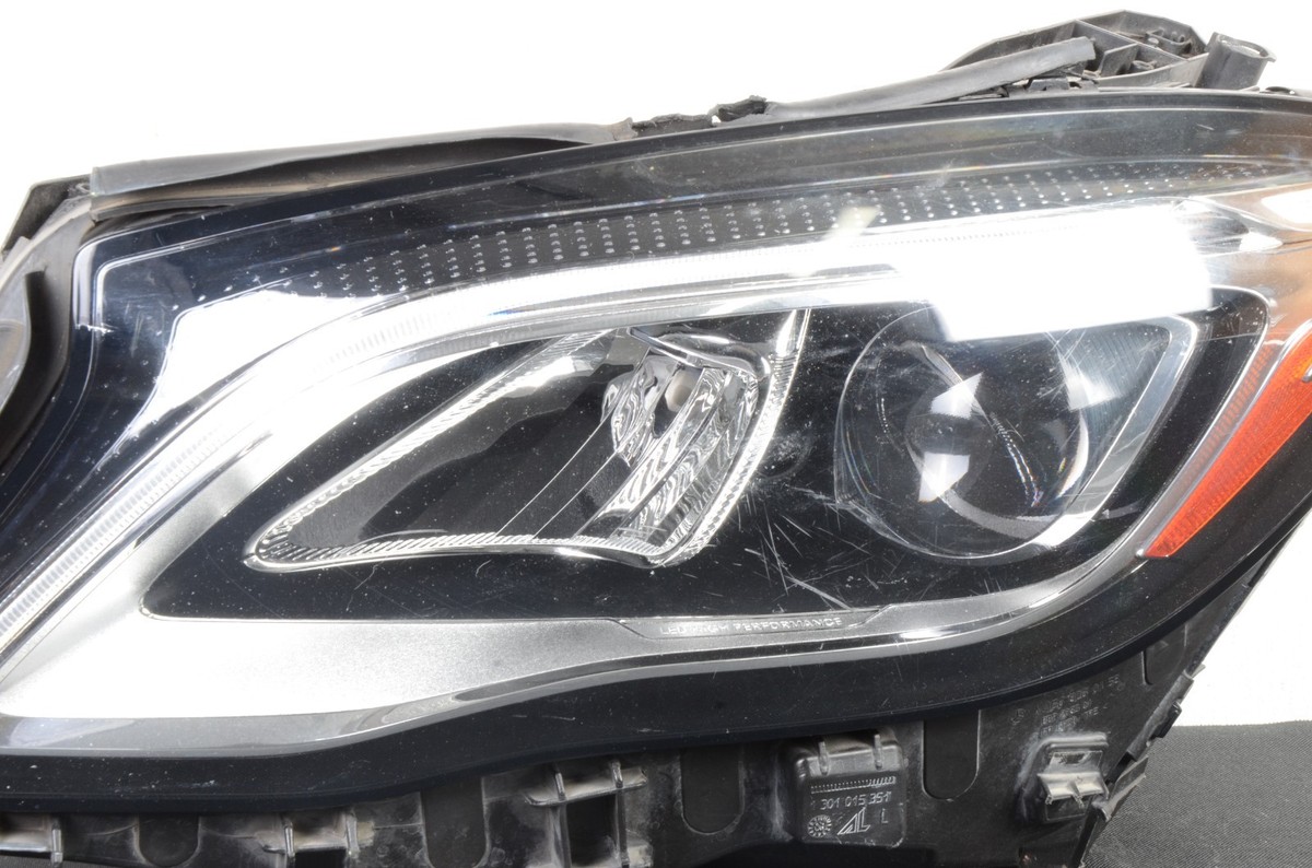 Mercedes-Benz GLA-Class Facelift LED Headlamp – A1569067300 – Left Side