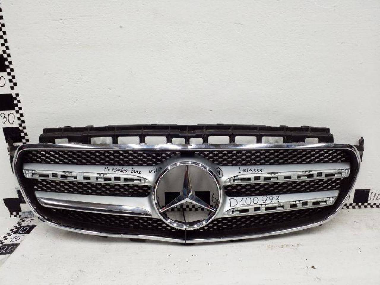 Mercedes-Benz W213 E-Class Front Grille – A2138880123 – 2016–2018