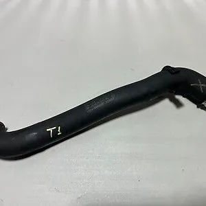 Mercedes-Benz Radiator Top Hose – A2045012782 – W204 C-Class, GLK X204, E-Class W212 (2008–2015)