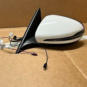 Mercedes-Benz Side Mirror with Blind Spot & Camera – A2058103516 – W205 C-Class (2014–2018, Pre-Facelift) Left Side