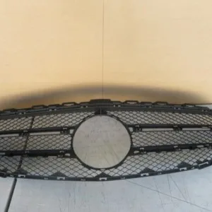 Mercedes-Benz W205 Front Grille – A2058800023 – Pre-Facelift Standard/Avantgarde Line Mercedes-Benz W205 Front Grille – A2058800023 – Pre-Facelift Standard/Avantgarde Line